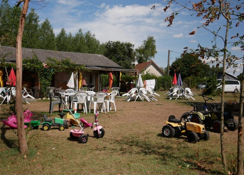 Camping « Les terrasses de Rivarennes »